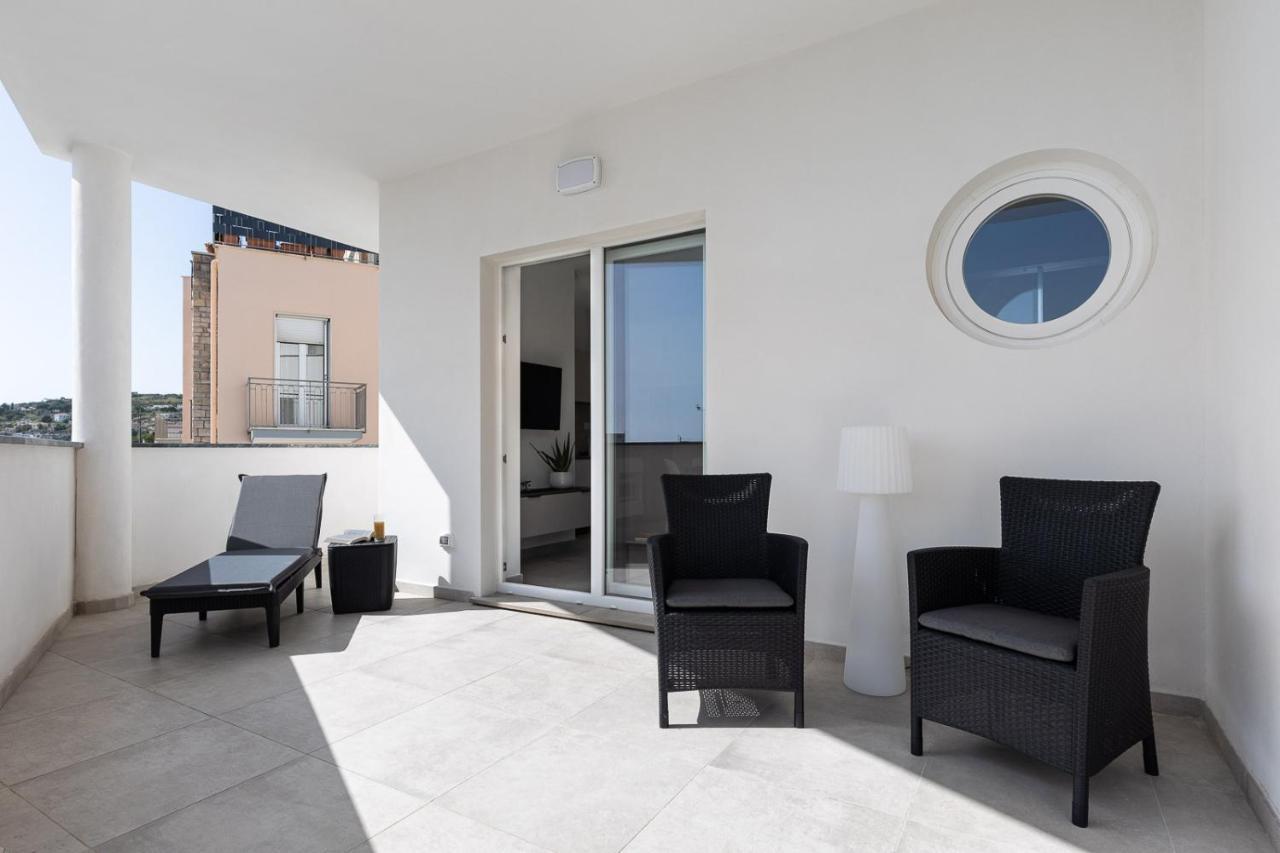 Oneweek Gaeta Suites And Apartments Екстер'єр фото